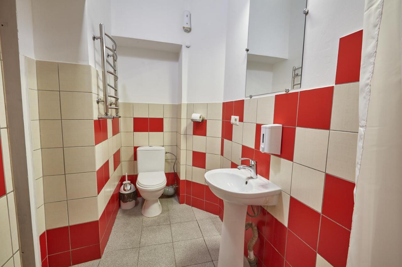 Shelter Apartment Lviv Exterior photo